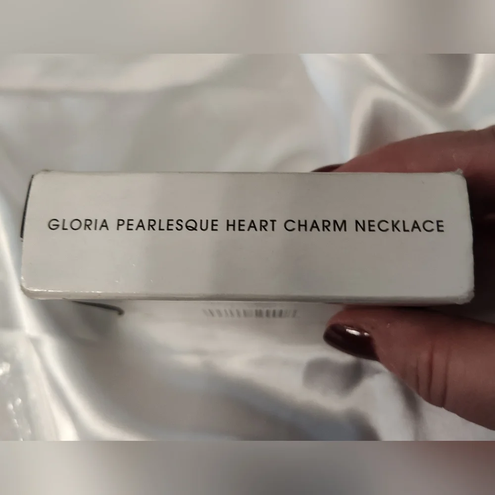 Avon Silver Tone And Rhinestones, Heart and Pearl Necklace - Picture 4 of 7